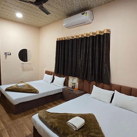אויאיין Hotel Maheshwari Green'S מראה חיצוני תמונה
