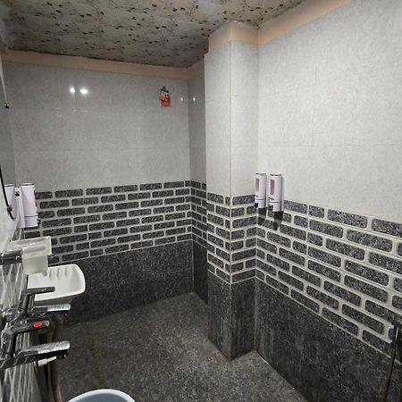אויאיין Hotel Maheshwari Green'S מראה חיצוני תמונה