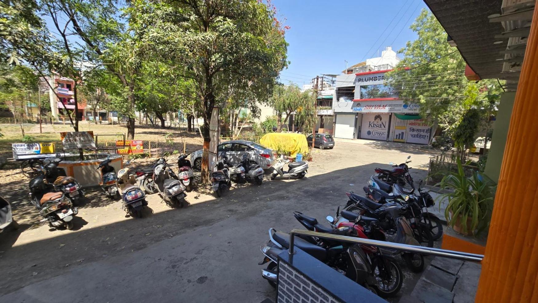 אויאיין Hotel Maheshwari Green'S מראה חיצוני תמונה