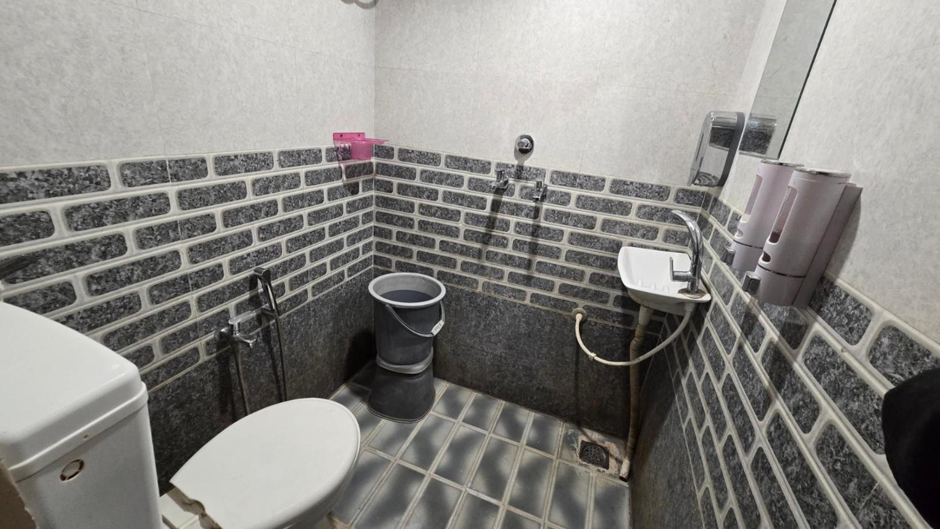 אויאיין Hotel Maheshwari Green'S מראה חיצוני תמונה