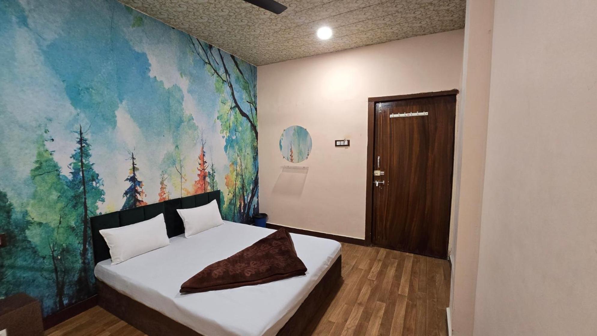 אויאיין Hotel Maheshwari Green'S מראה חיצוני תמונה