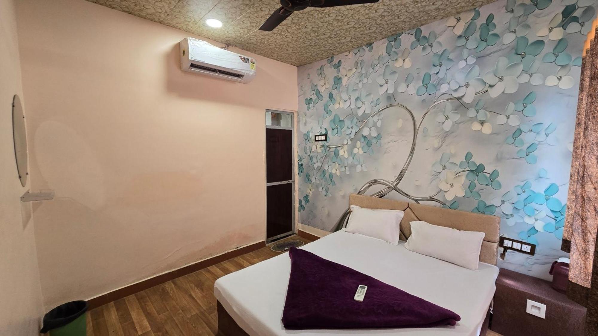 אויאיין Hotel Maheshwari Green'S מראה חיצוני תמונה