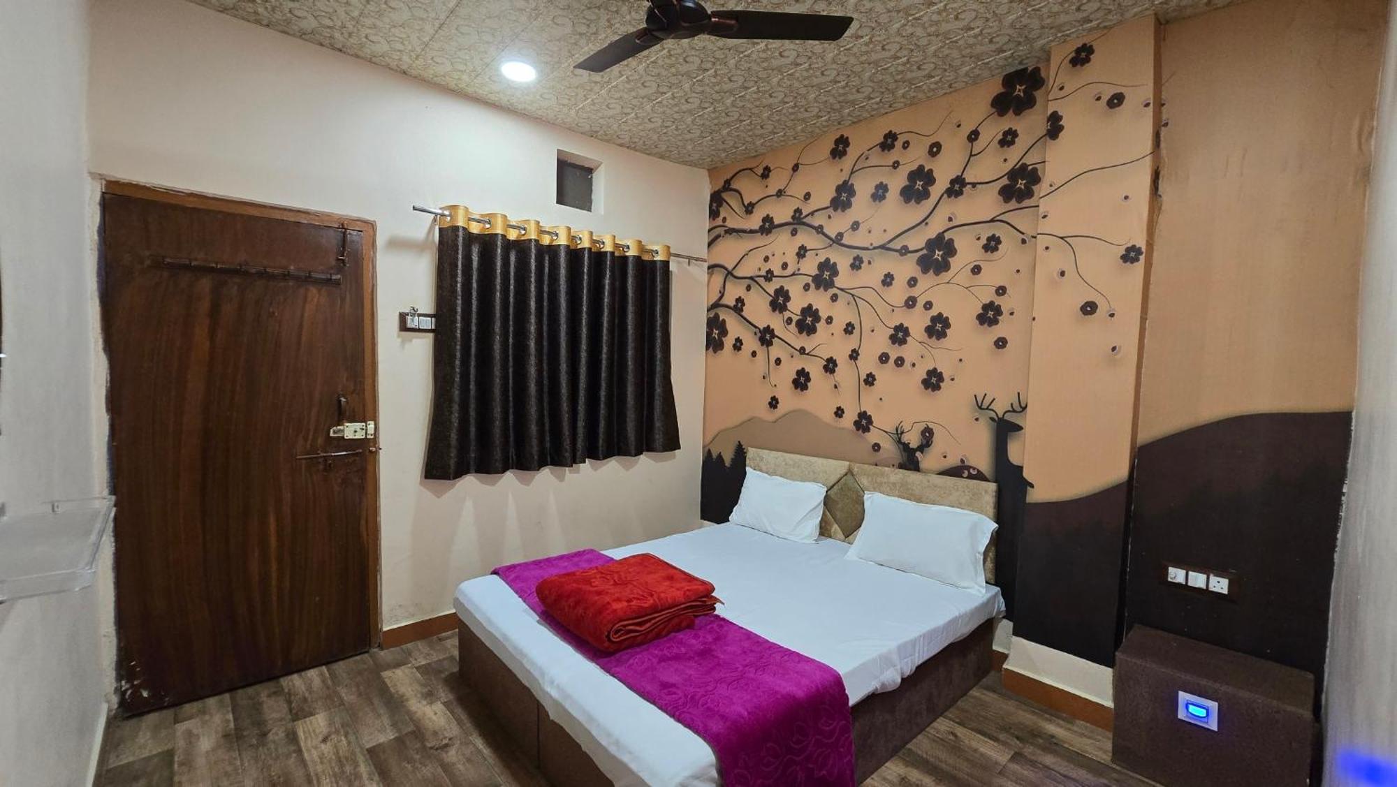 אויאיין Hotel Maheshwari Green'S מראה חיצוני תמונה