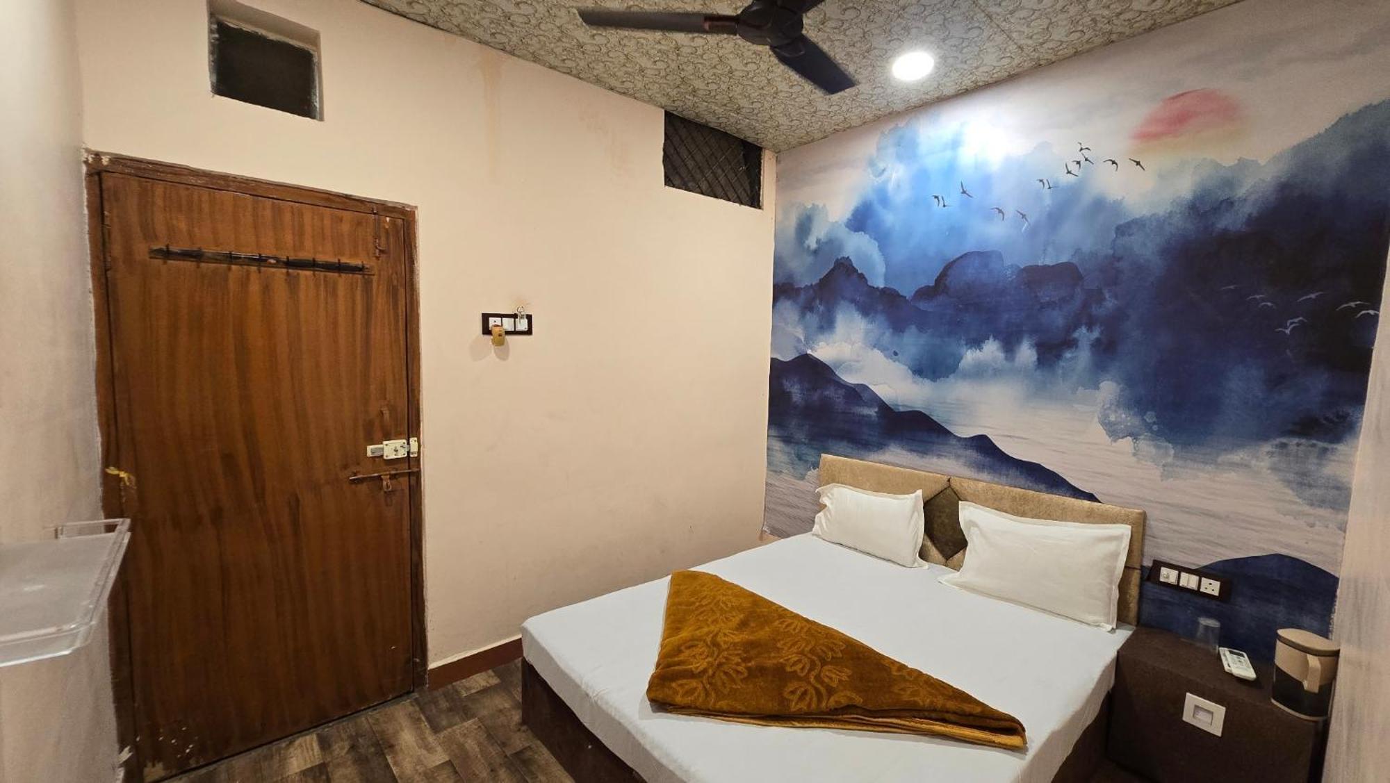 אויאיין Hotel Maheshwari Green'S מראה חיצוני תמונה