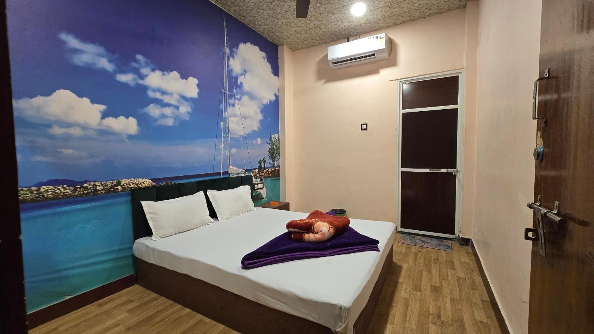 אויאיין Hotel Maheshwari Green'S מראה חיצוני תמונה