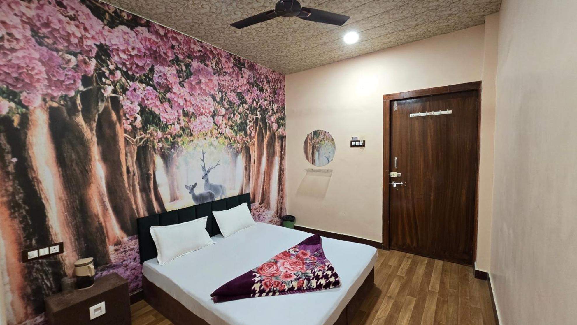 אויאיין Hotel Maheshwari Green'S מראה חיצוני תמונה